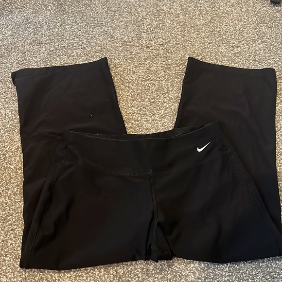 Crop Nike Pants - Picture 2 of 3